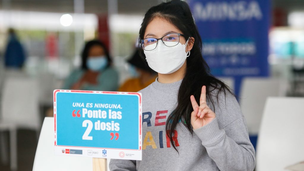 Más de 377 000 personas de grupos de alto riesgo han recibido la dosis de la vacuna contra la COVID-19