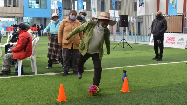 La actividad fue organizada por el Centro Integral del Adulto Mayor de la Municipalidad de Ite