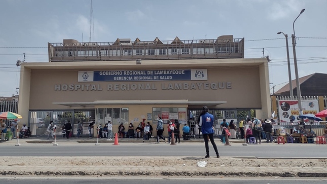 Fachada de Hospital Regional Lambayeque
