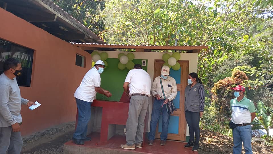 Alcalde provincial hizo entrega del SBI Tunkiyoc Alto Aranjuez