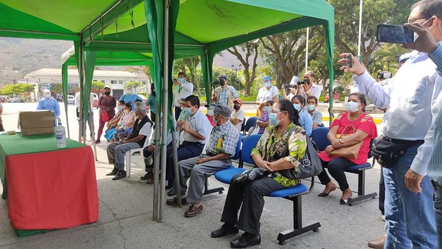 MPLC en convenio con la Red de Servicios de Salud La Convención entregaron kit de mascarilla a personas vulnerables