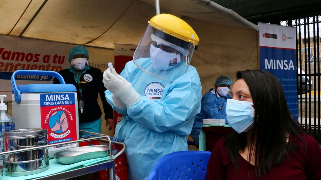 Ministerio de Salud lleva la estrategia ¡Vamos a tu encuentro, vacúnate ya! llega a los centros de salud de la Diris Lima Sur