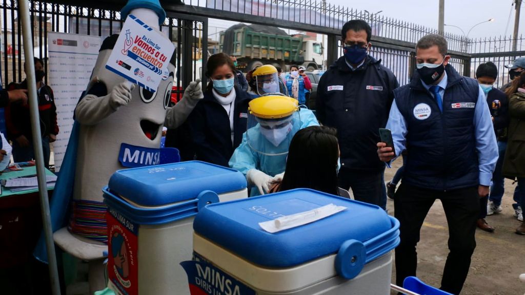 Ministerio de Salud lleva la estrategia ¡Vamos a tu encuentro, vacúnate ya! llega a los centros de salud de la Diris Lima Sur