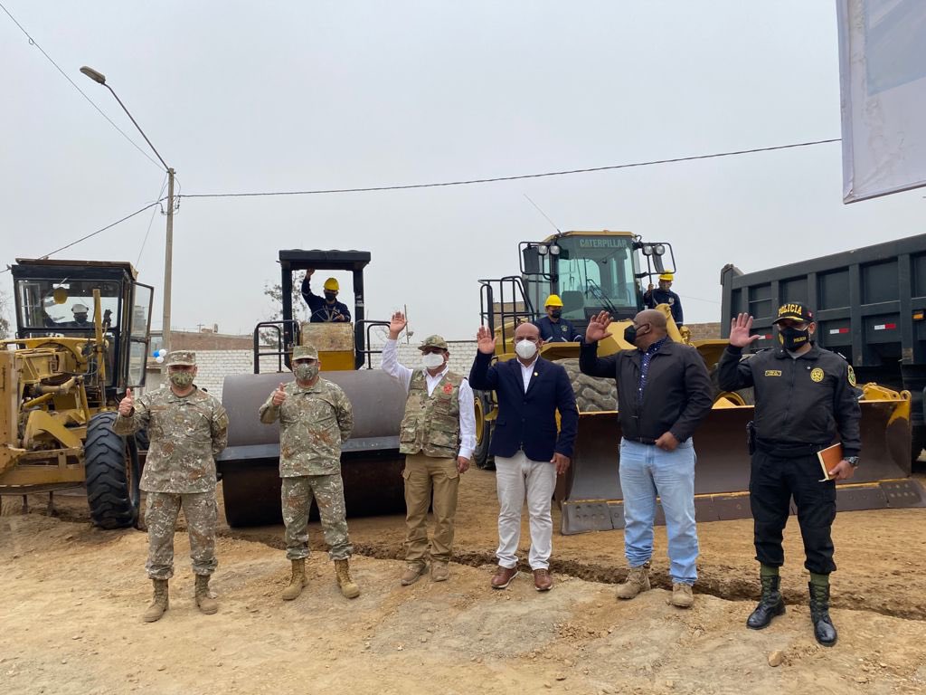 Ejército entregó obras de mejoramiento de vías carrozables en Pachacámac