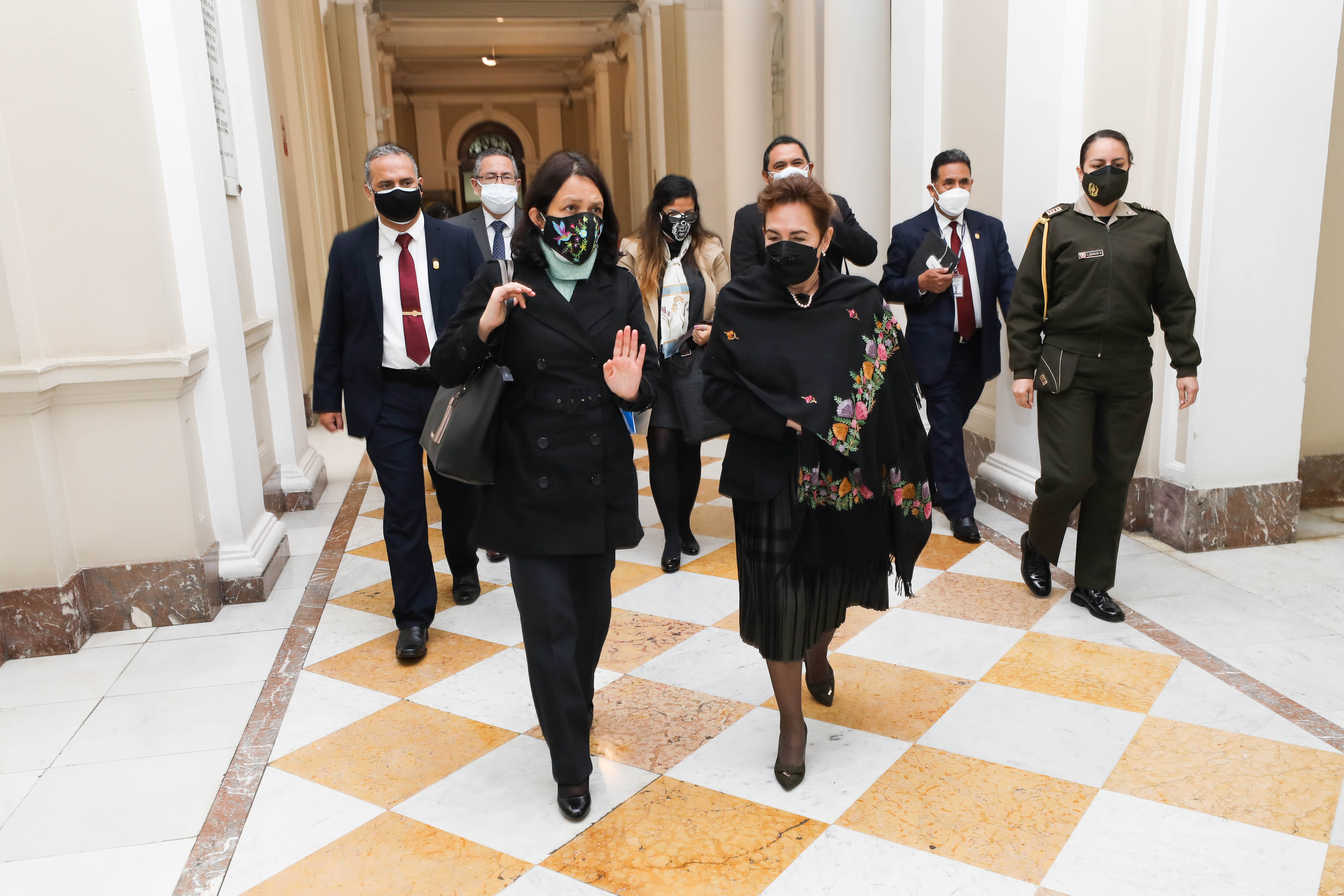 Ministra de la mujer se reunió con la Presidenta del Poder Judicial.