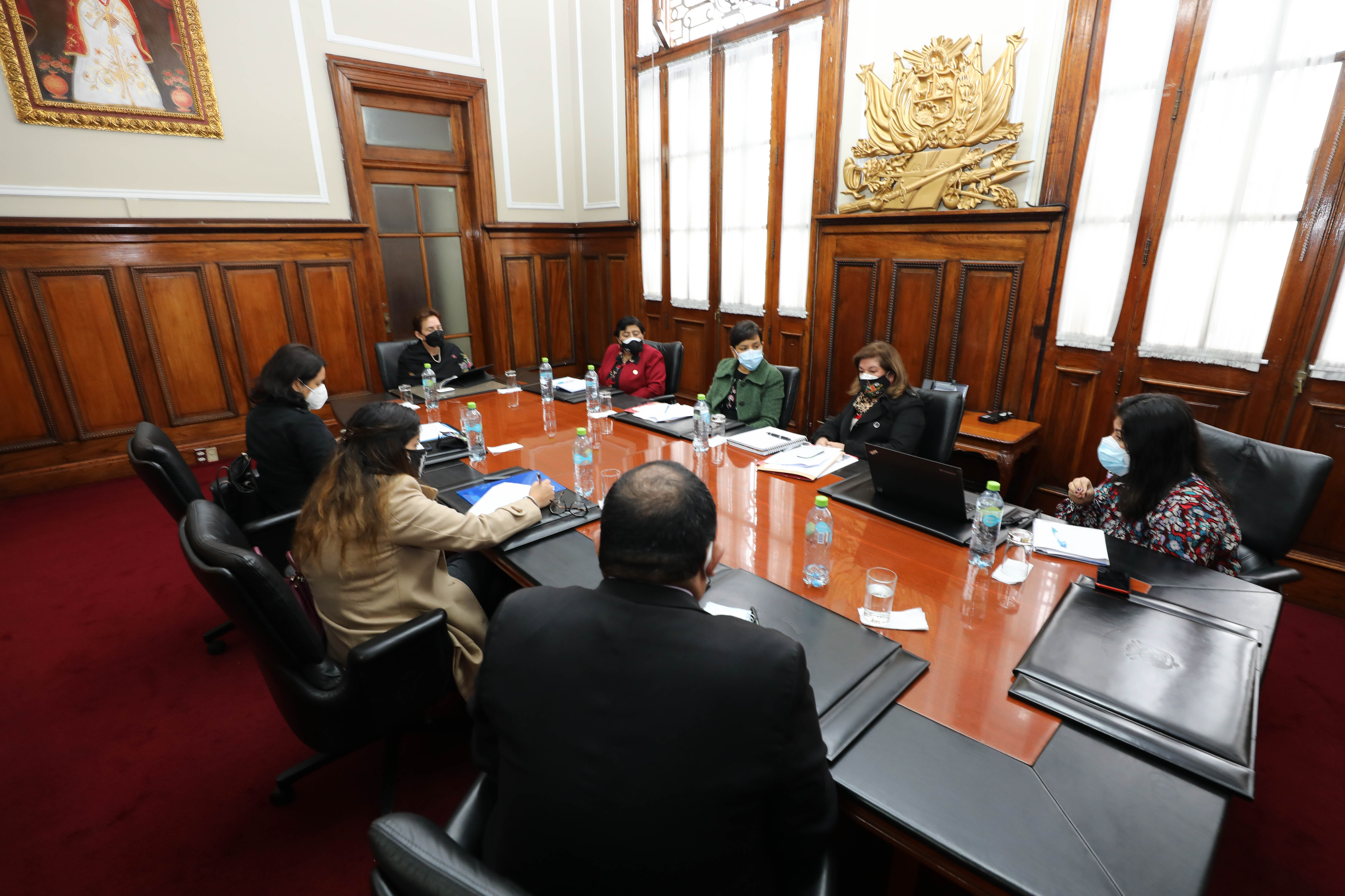 Ministra de la mujer se reunió con la Presidenta del Poder Judicial.