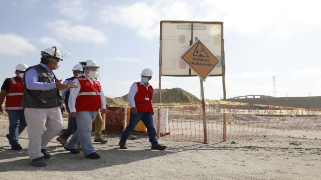 Contralor Nelson Shack realizó una jornada de supervisión y despacho en la región Piura,  a 45 días del sismo de 6.1 de magnitud que afectó a más de 23 mil personas en 38 distritos y señaló que hasta el momento no se cuenta con un plan de reconstrucción para atender los daños provocados por este fenómeno, inacción que podría ocasionar sanciones administrativas