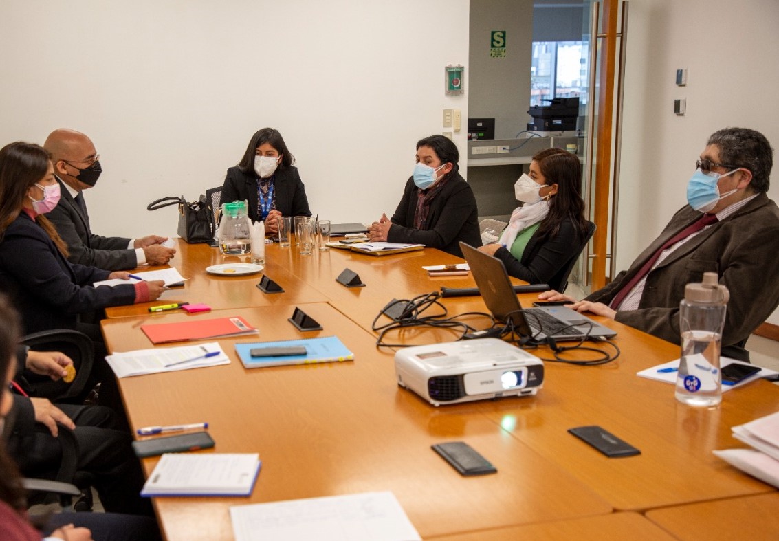 Reunión de trabajo entre presidente Marco Antonio Gamarra la Barrera, Víctor Hugo Vargas Chavarri, director de Promoción y Desarrollo Social ambos del Conadis y el equipo de la Oficina Regional de Atención a las Personas con Discapacidad (OREDIS) de la Región Pasco encabezado por su Directora la Lic. Jenny Sarmiento.