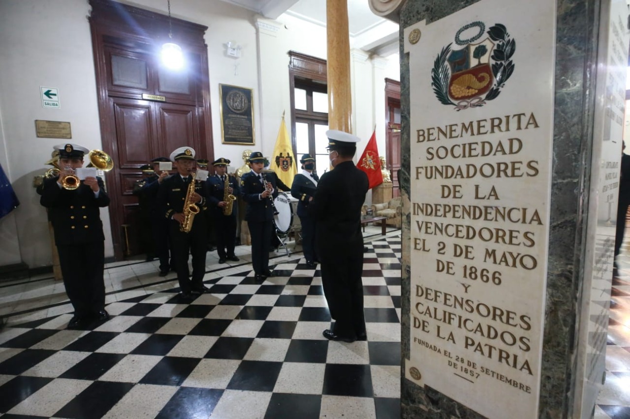 Benemérita Sociedad de Fundadores de la Independencia incorpora al Ministro de Defensa como socio honorario