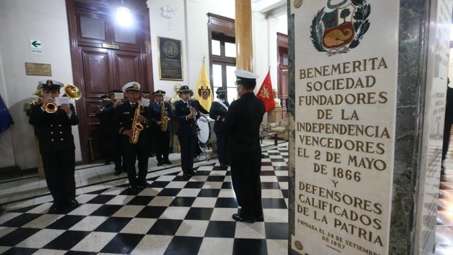 Benemérita Sociedad de Fundadores de la Independencia incorpora al Ministro de Defensa como socio honorario