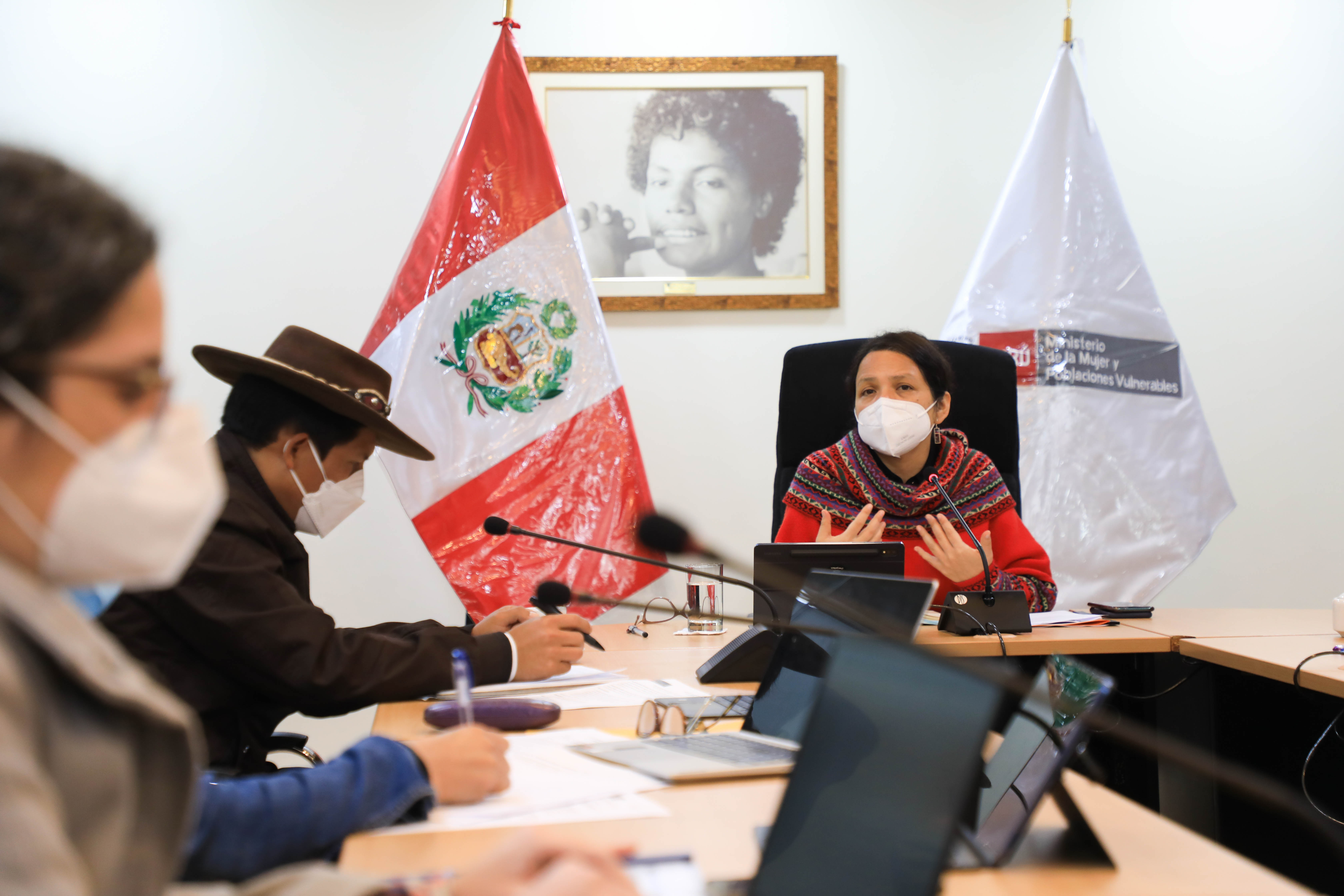 Anahí Durand, Victor Maita y sus equipos se reunieron para impulsar agenda conjunta.