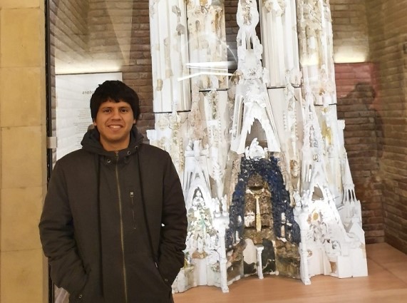 José Elías, ganador de Beca Generación del Bicentenario