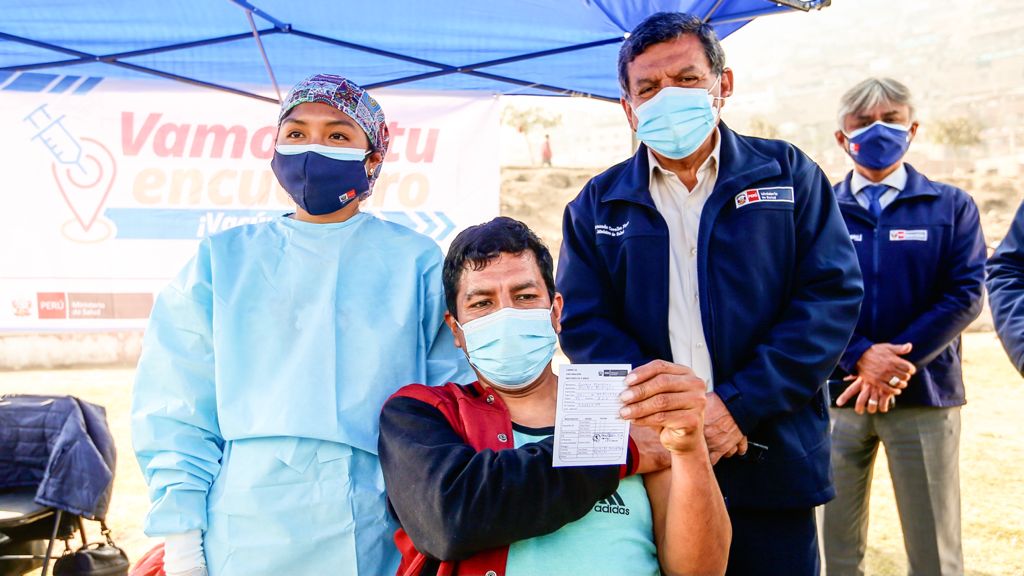 Ministerio de Salud lanzó el ‘Vacuna Móvil’ para recorrer las zonas más alejadas de la ciudad 