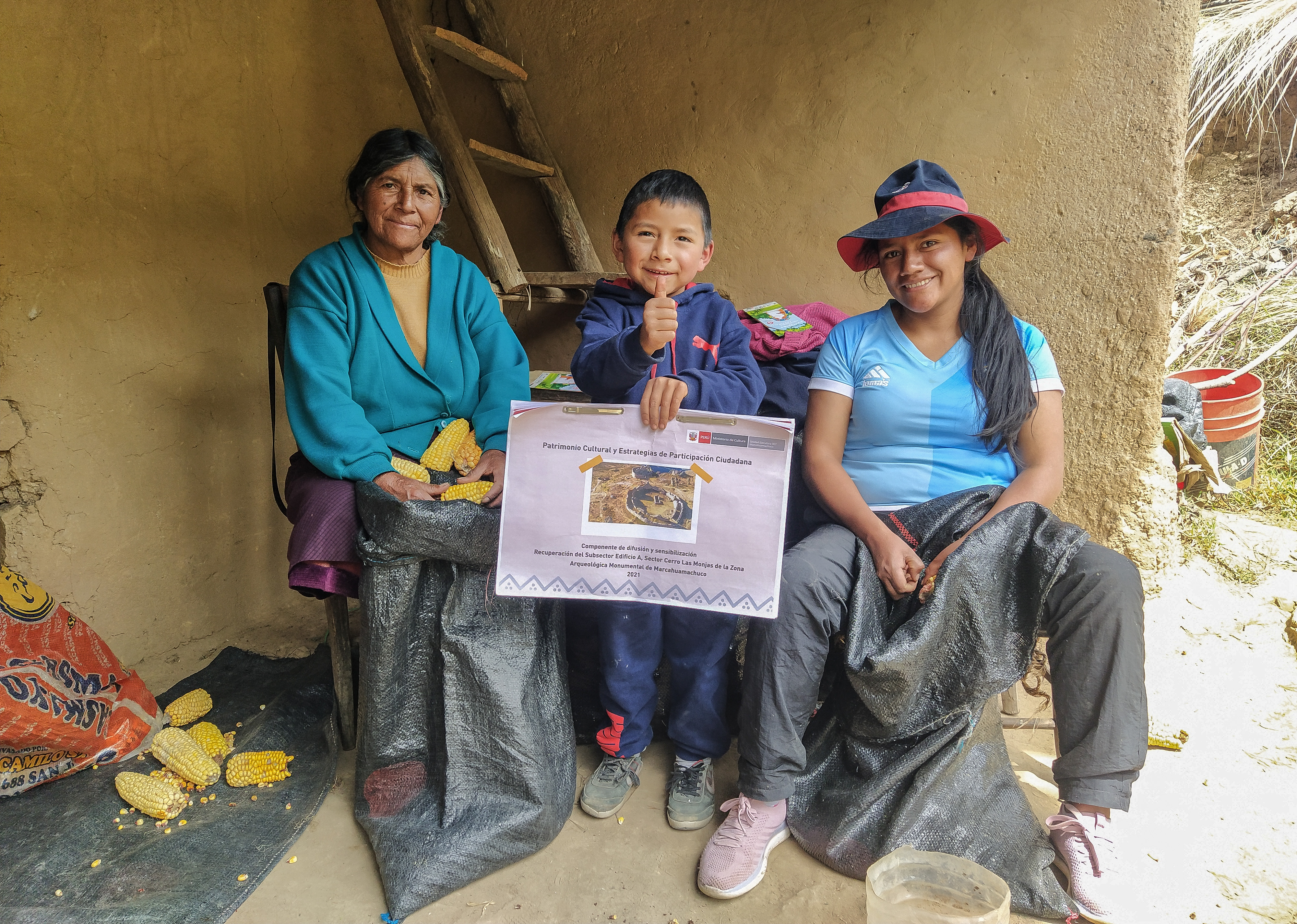 Ministerio de Cultura sensibiliza sobre el patrimonio cultural a las poblaciones aledañas de Marcahuamachuco en La Libertad