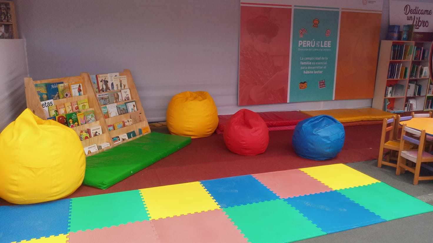 Ministerio de Cultura participa en la Feria de Libro Ate Bicentenario con sala de literatura infantil