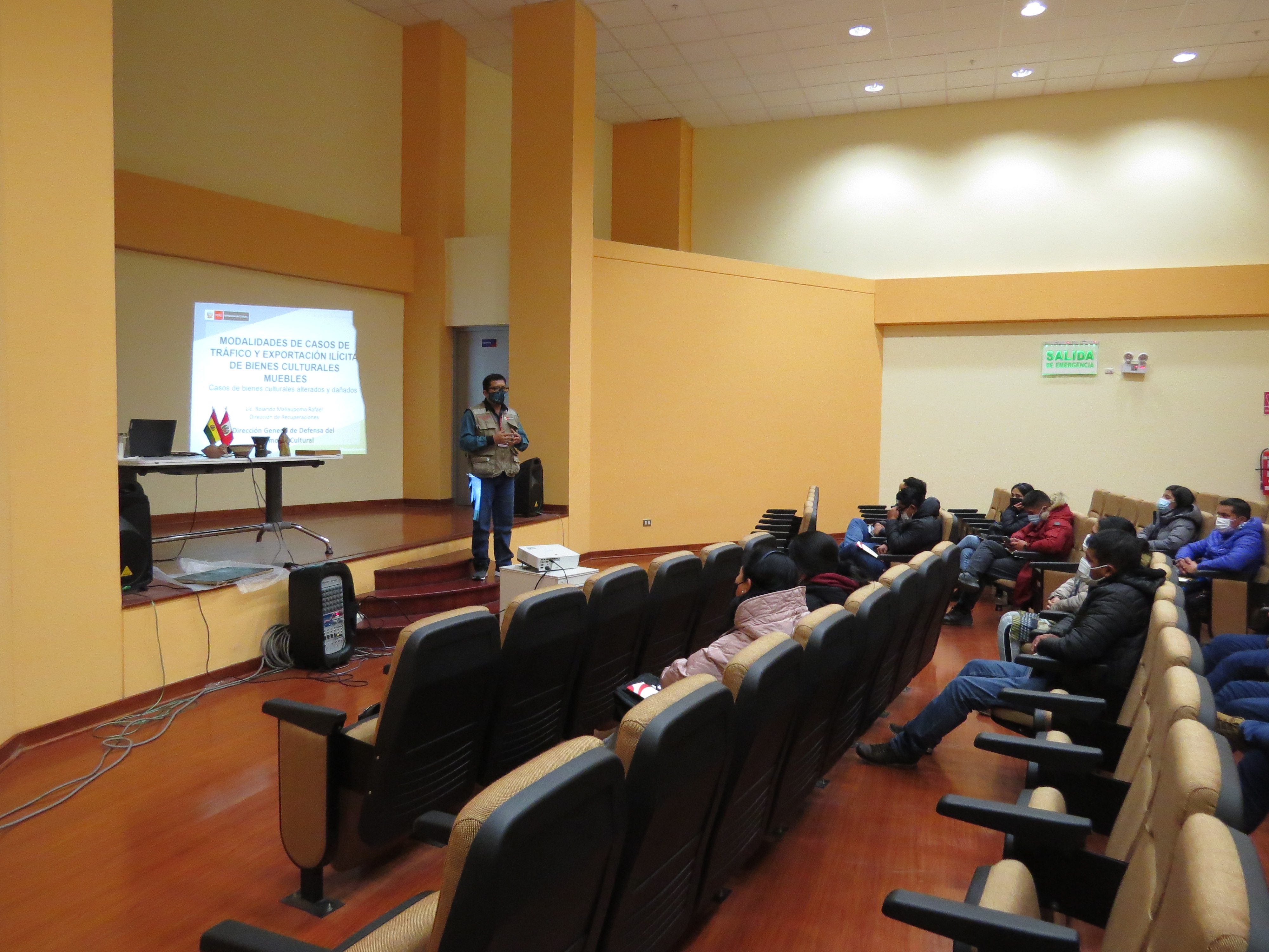 Ministerio de Cultura capacita a oficiales de aduanas de Perú y Bolivia en materia de lucha contra el tráfico ilícito de bienes culturales 