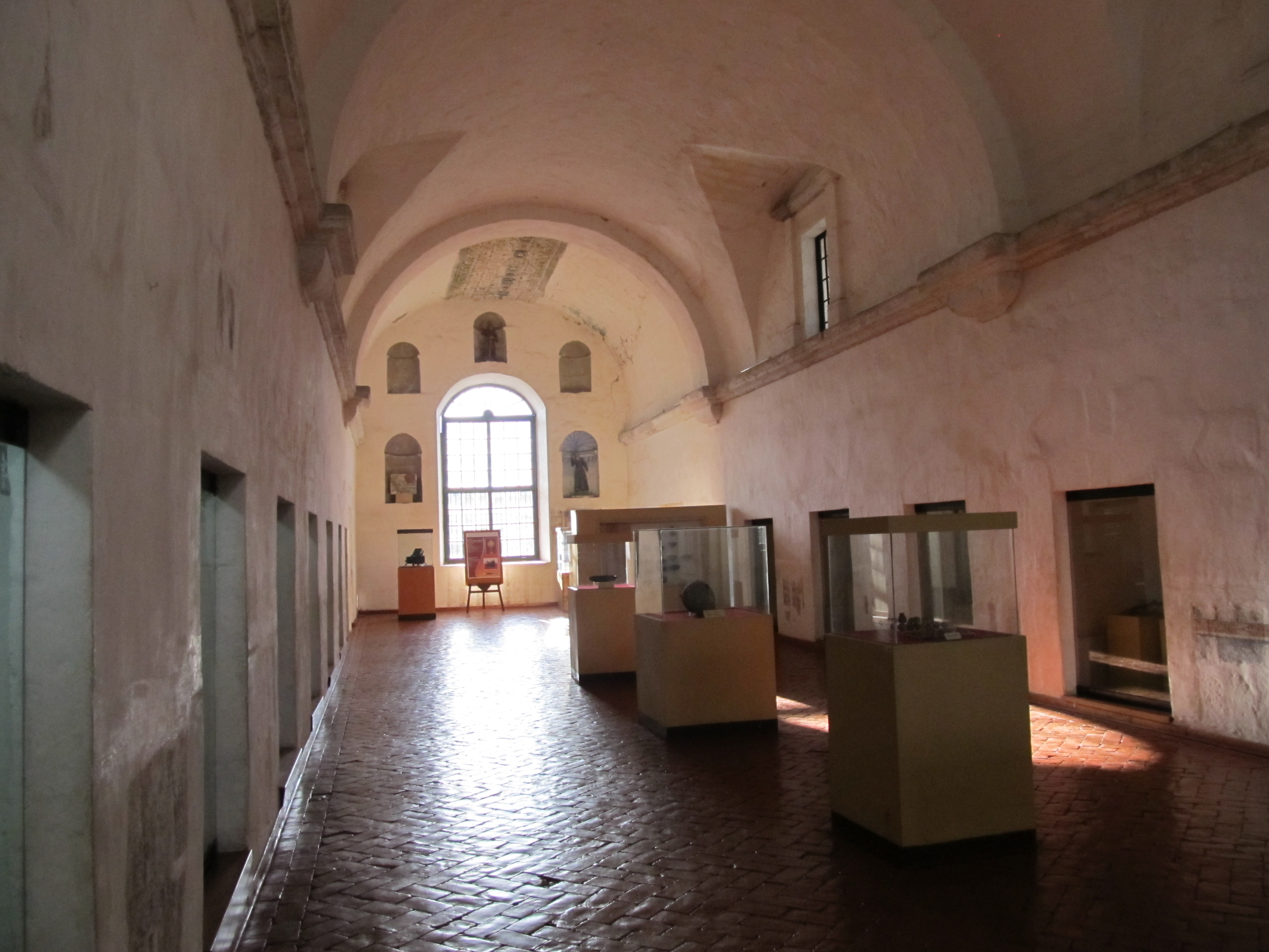 MUSEO ARQUEOLOGICO Y ETNOGRAFICO DEL CONJUNTO MONUMENTAL BELEN ANDINA