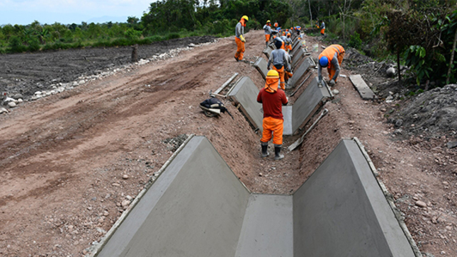 Canal de riego El Triunfo - Huasta