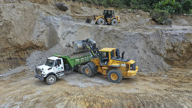 Trabajos de mantenimiento en la zona de Nueva Cajamarca