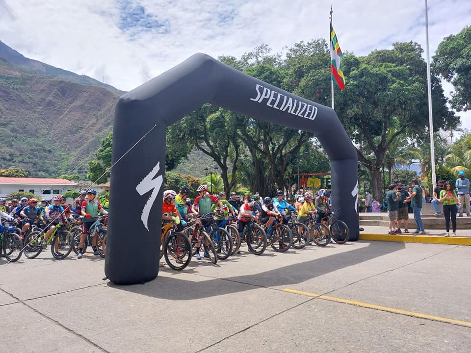 Club Andes Sport de Cusco y el Club Moxie de Lima presentes en Quillabamba