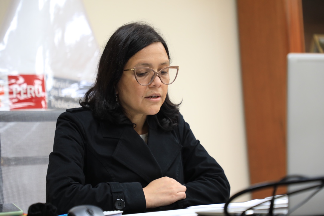 Anahí Durand participa en reunión convocada por el MINJUSDH.