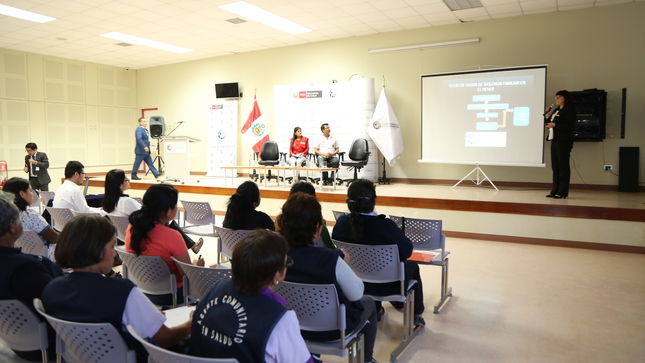 foto charla heves