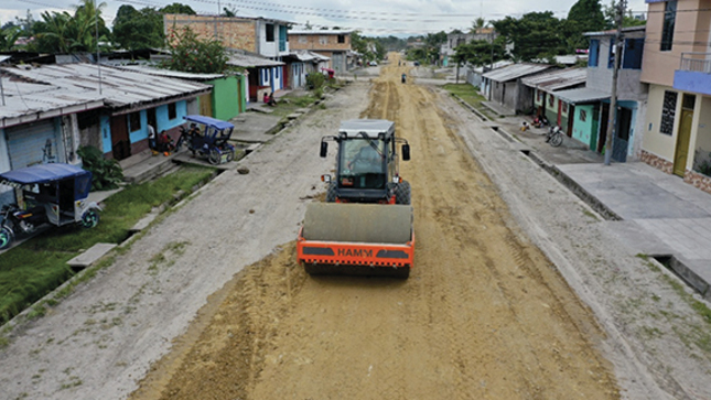 Maquinaria del Goresam también interviene en el mejoramiento de vías en la zona urbana.jpg