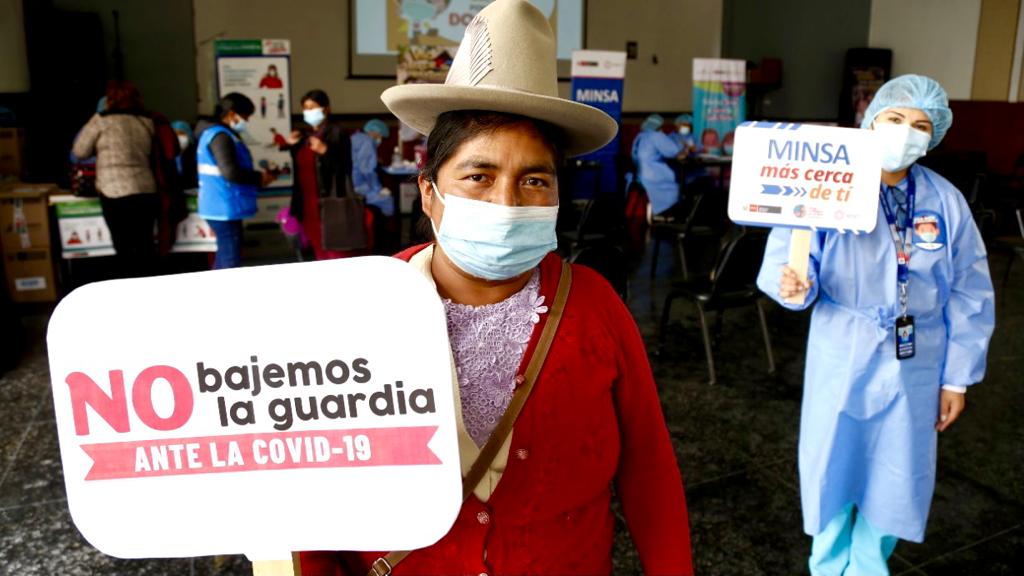 Más de 500 mujeres y lideresas indígenas reciben atención preventiva y vacunación contra la COVID-19 en Ate