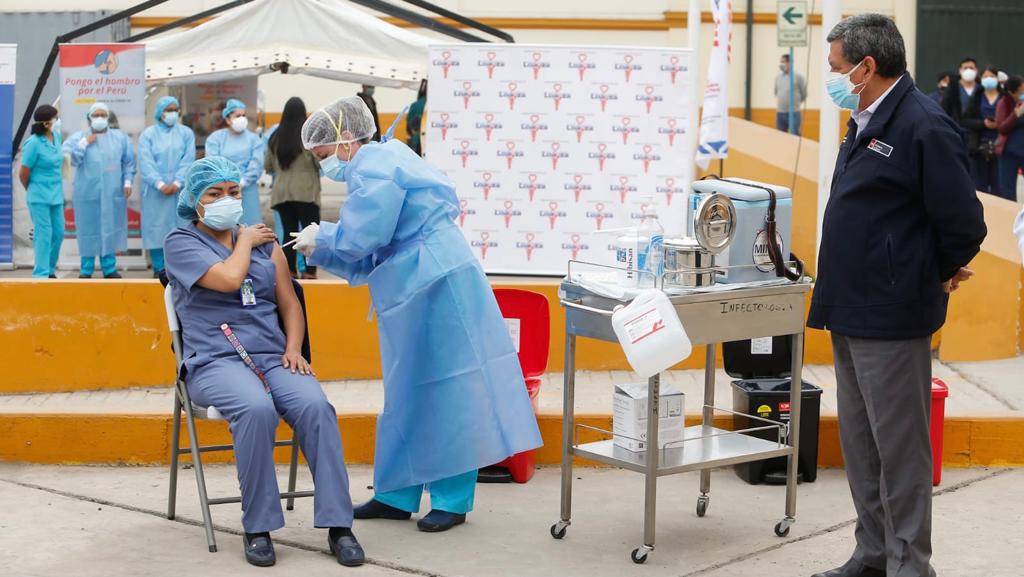 Ministerio de Salud inició la aplicación de dosis de refuerzo de la vacuna contra la COVID-19