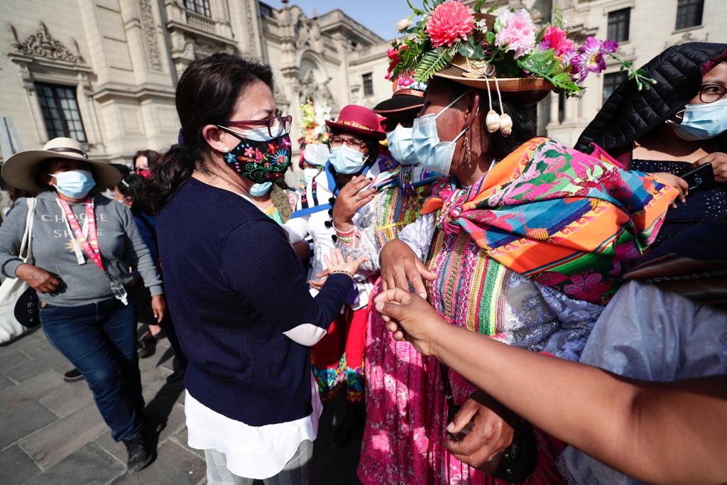 Ministra de Cultura: “Vamos a desarrollar una mesa multisectorial a favor de los pueblos indígenas”