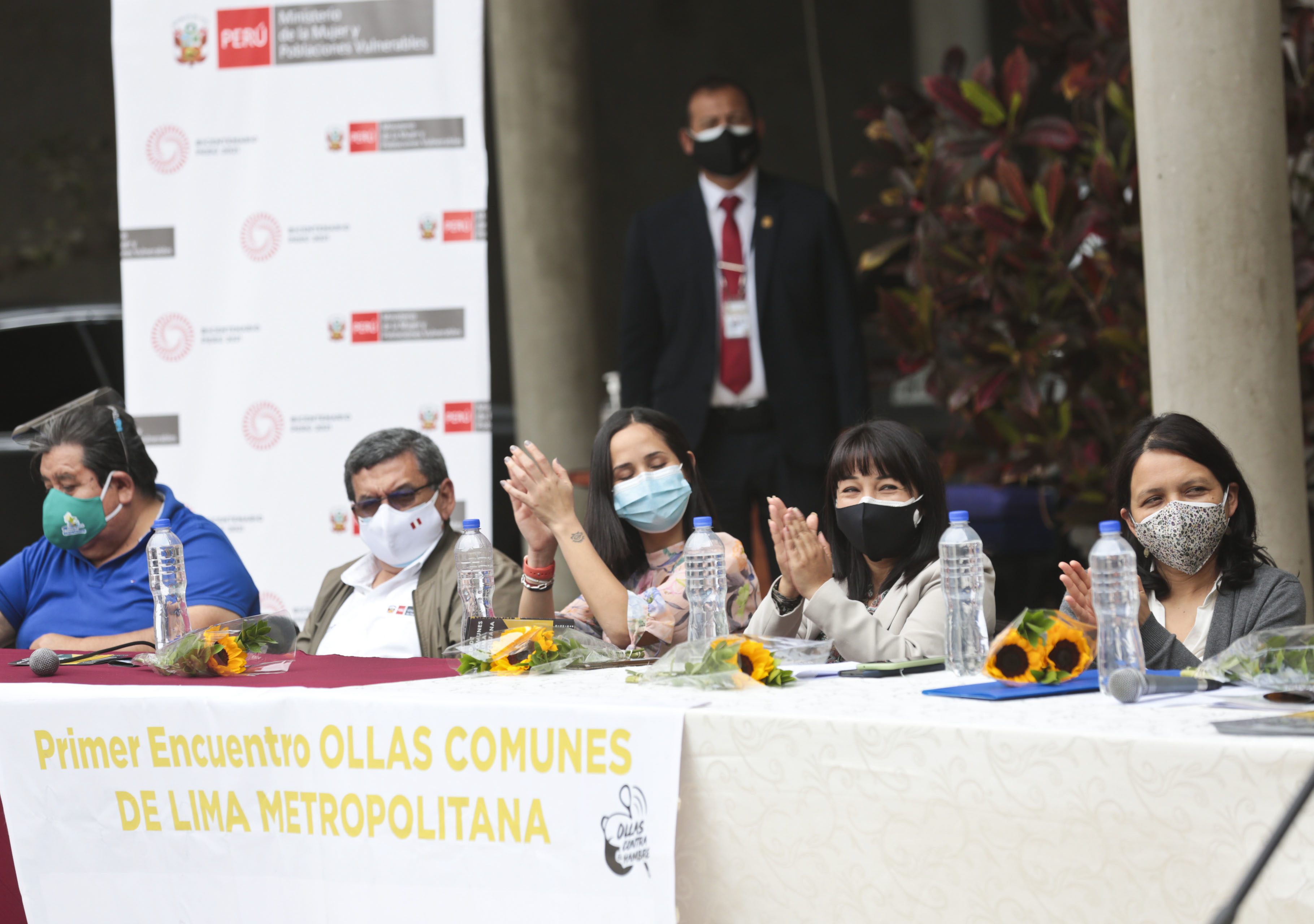 Reconocimiento a ollas comunes.