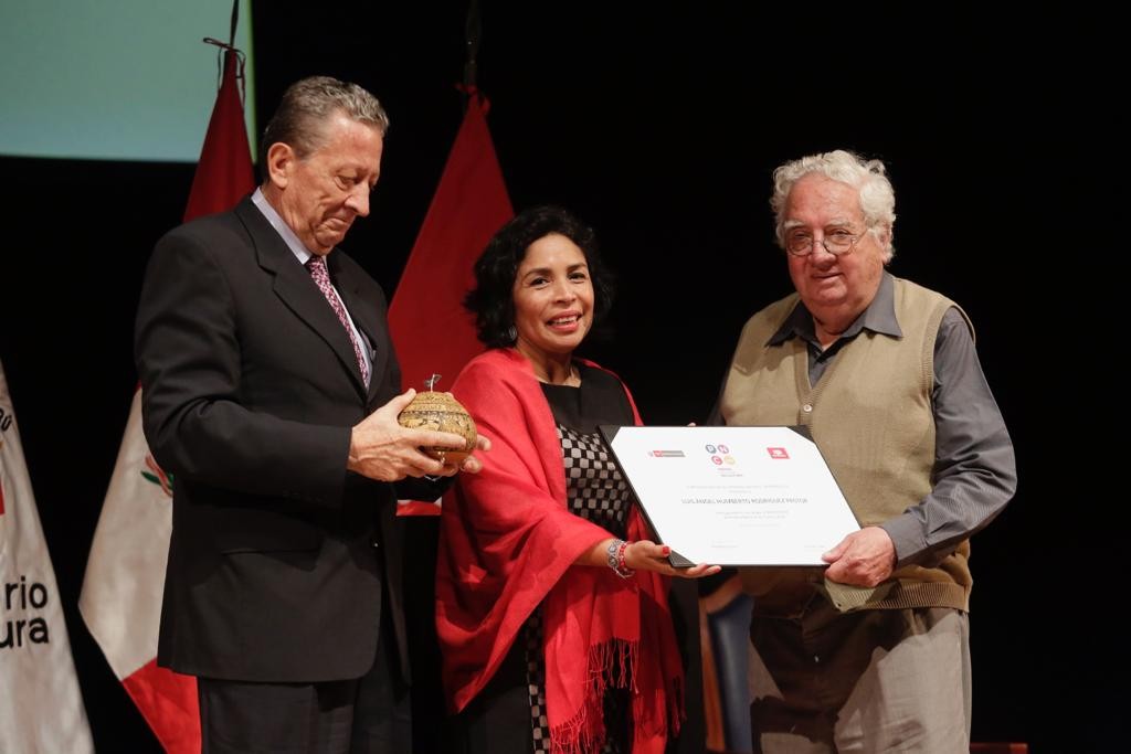 Ministra Balbuena entrega Premio Nacional de Cultura 2018