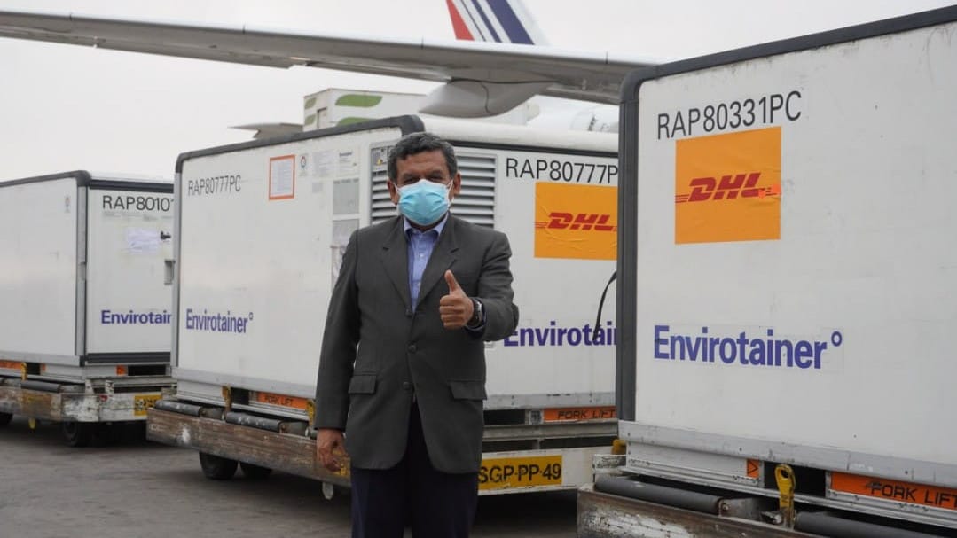 Más de un millón 900 mil vacunas contra la COVID-19 del laboratorio Sinopharm arribaron a nuestro país