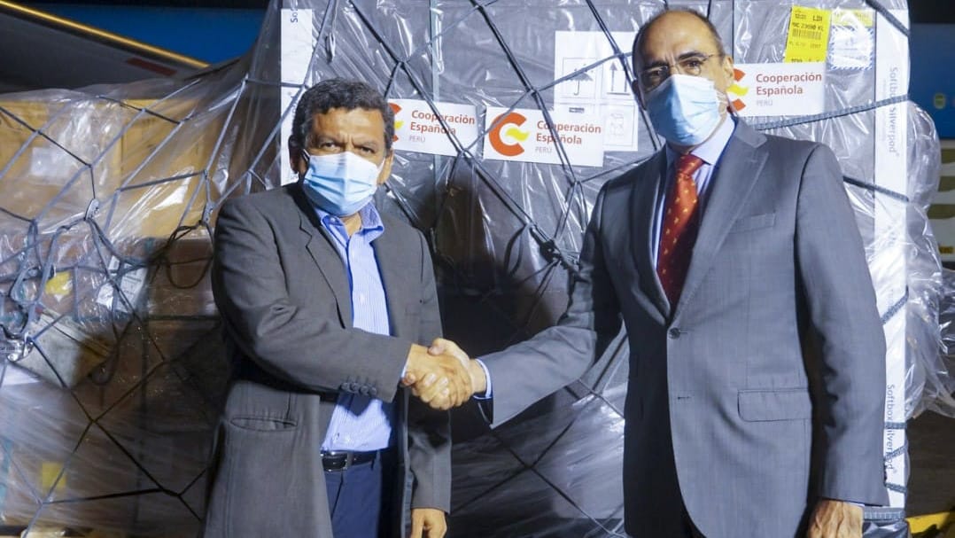 Más de un millón 900 mil vacunas contra la COVID-19 del laboratorio Sinopharm arribaron a nuestro país