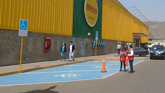 Estacionamientos especiales para personas con discapacidad.