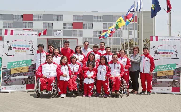 Delegación peruana de Parabádminton.