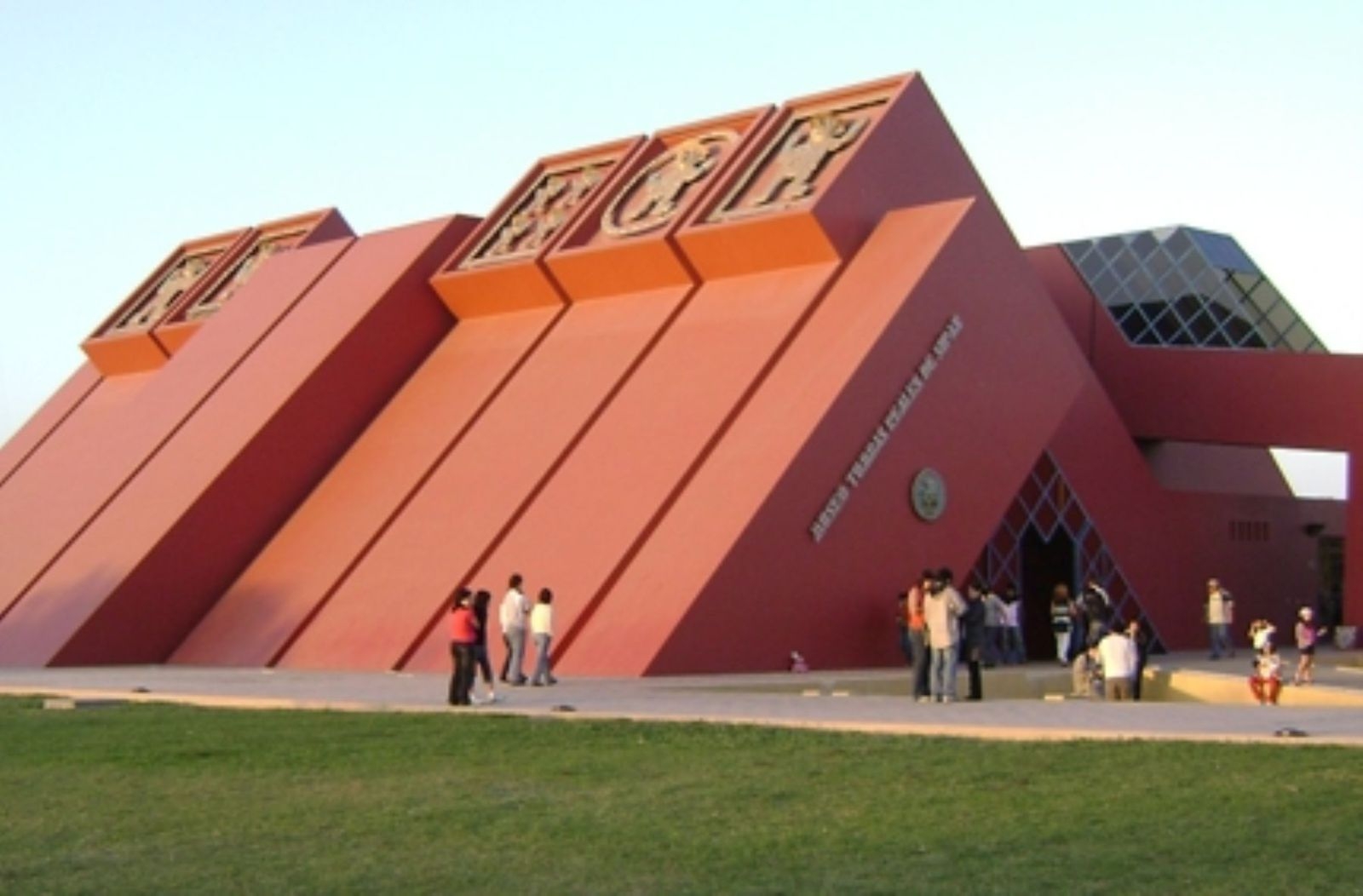 Ministerio de Cultura conmemora los 19 años de la inauguración del Museo de Tumbas Reales de Sipán 