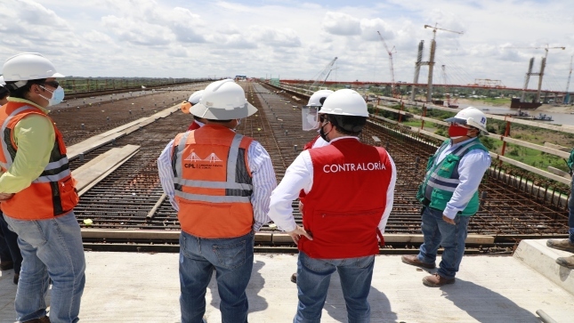 Contraloría detecta fisuras en losas prefabricadas en construcción de Puente Nanay