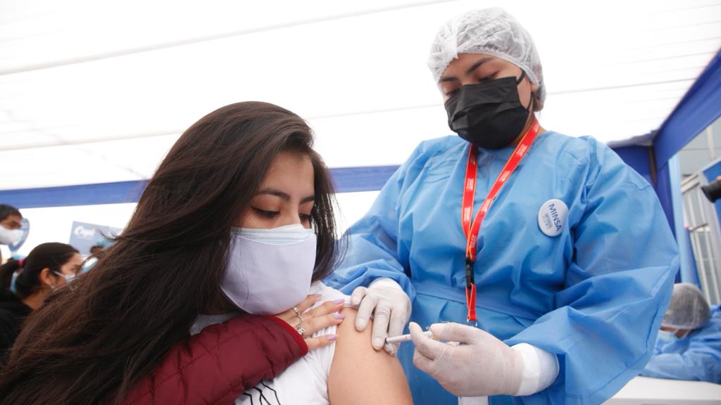 Lima y Callao: Redes de salud plantean nuevas estrategias para cierre de brechas de vacunación contra la COVID-19