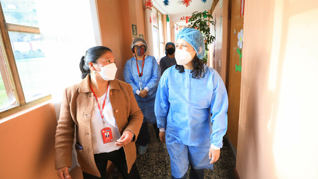 Anahí Durand en visita de trabajo a Puno