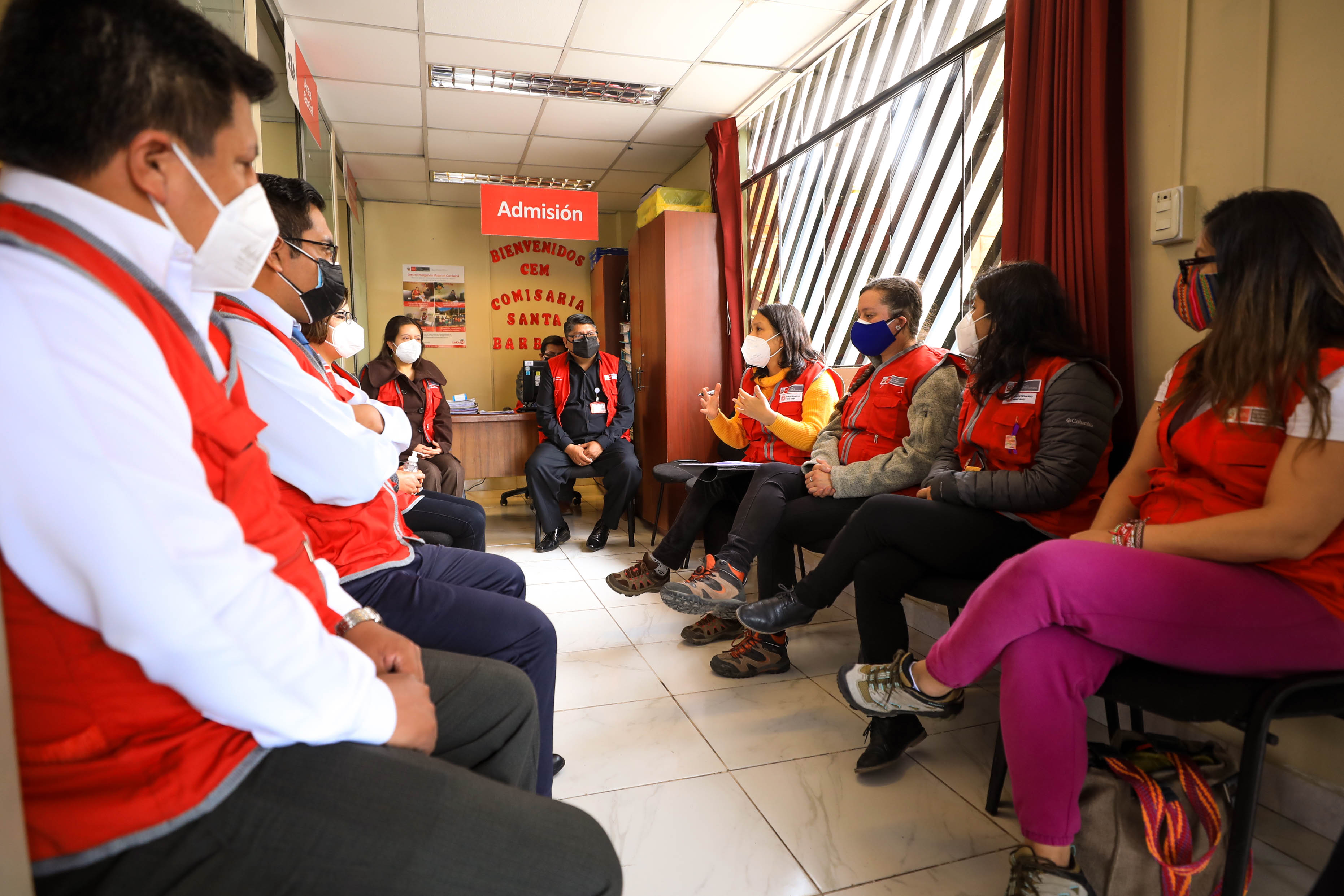 Anahí Durand en visita de trabajo a Puno