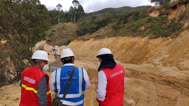 Auditores inspeccionan trabajos de recuperación de carretera en Ayabaca
