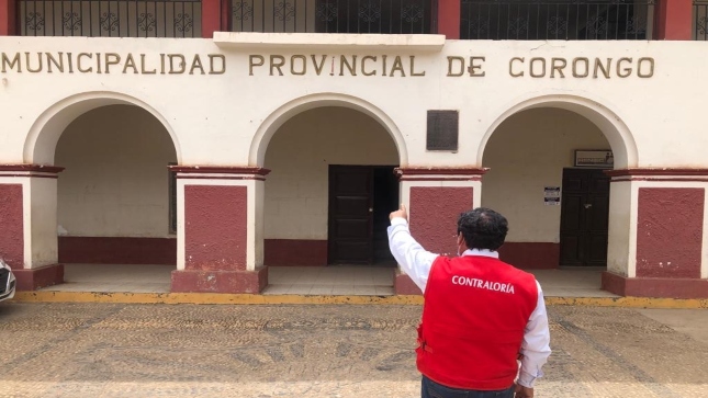 Contraloría detecta irregularidades en licitación para mantenimiento de caminos vecinales