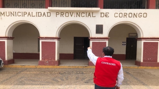 Contraloría detecta irregularidades en licitación para mantenimiento de caminos vecinales