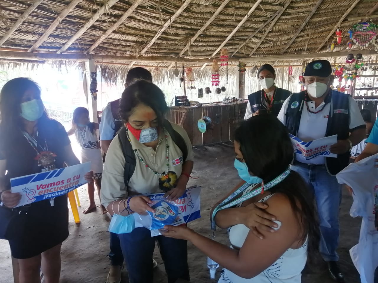 Ciudadanos de pueblos indígenas de región Loreto reciben vacuna tras jornadas de información y sensibilización del Ministerio de Cultura