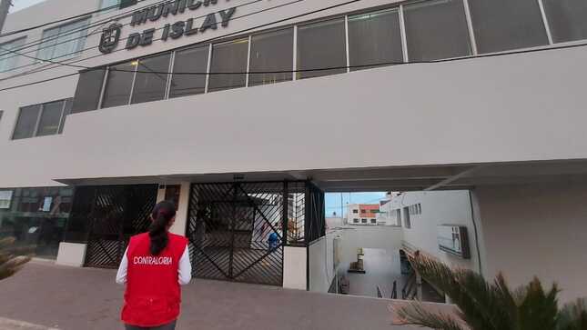 Contraloría identificó un perjuicio de S/ 118 592 en la Municipalidad Provincial de Islay (Arequipa) por la entrega indebida de canastas navideñas a autoridades y servidores públicos en los periodos de 2016, 2017, 2018 y 2020.