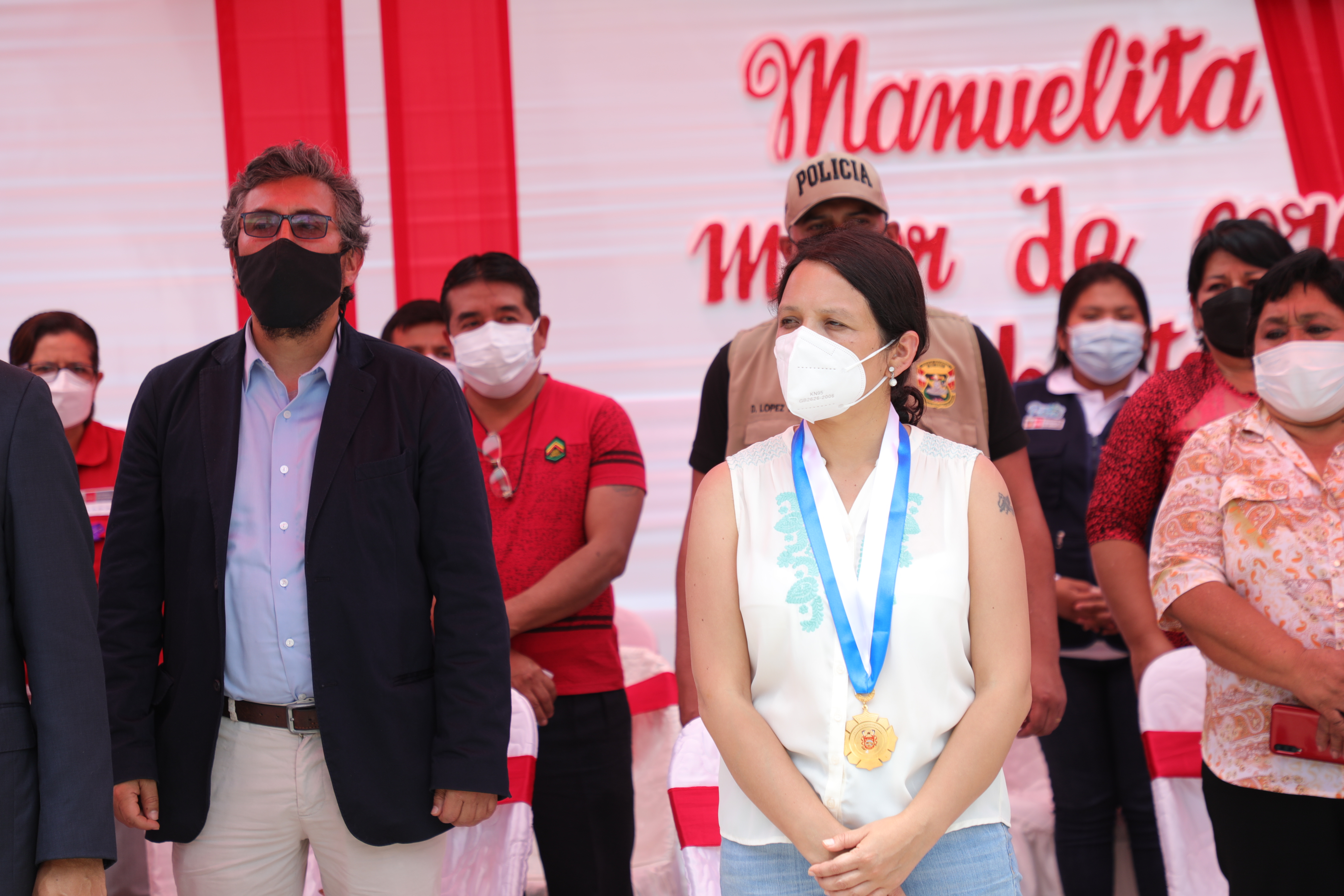 Ministra Anahí Durand en homenaje a Manuela Sáenz