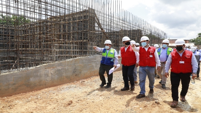 Contraloría alerta demora en absolución de consultas en obra de saneamiento de Nauta