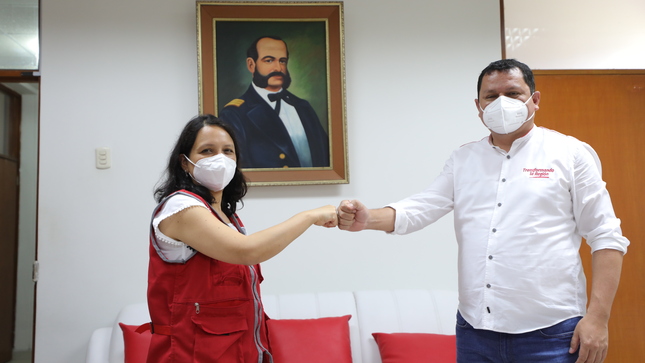 Ministra Anahí Durand y gobernador regional de Piura