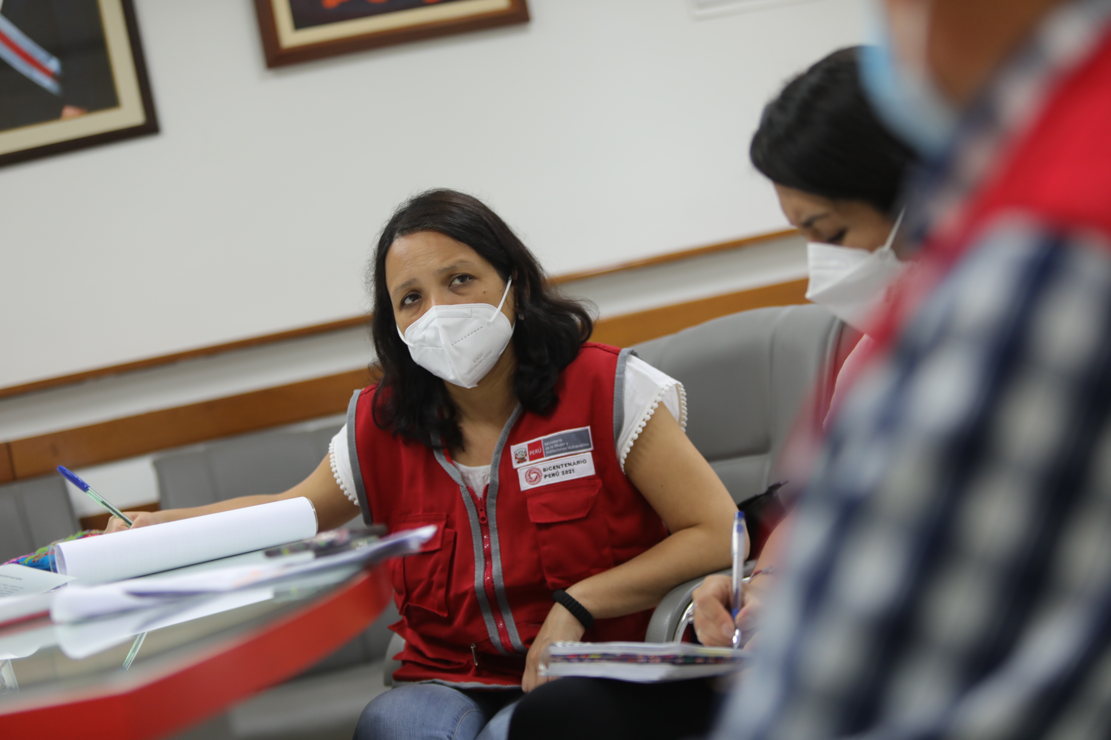 Ministra Anahí Durand y gobernador regional de Piura